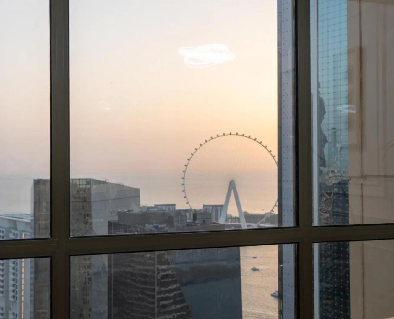 Apartment Dubai Eye & Sea View 2Br Marina & Beach Walk